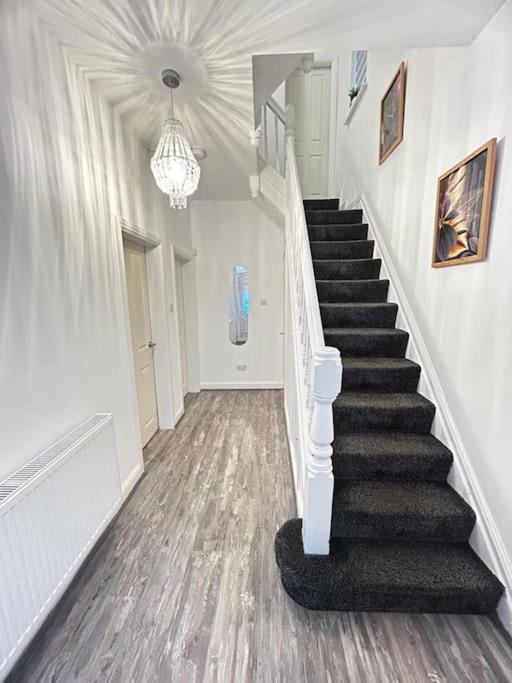 Lovely 5Br Home In Manchester. Close To The City Exteriér fotografie
